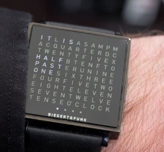 Horloge à lettres